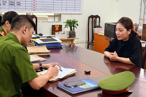 Lời khai của người mẹ trong vụ bé gái 4 tuổi tử vong vì bị bạo hành: 'Em không xứng đáng làm mẹ...'