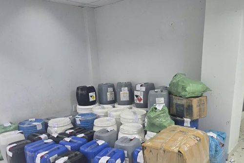 Dùng axit axetic công nghiệp pha trộn để sản xuất giấm ăn giả mạo xuất xứ Hàn Quốc