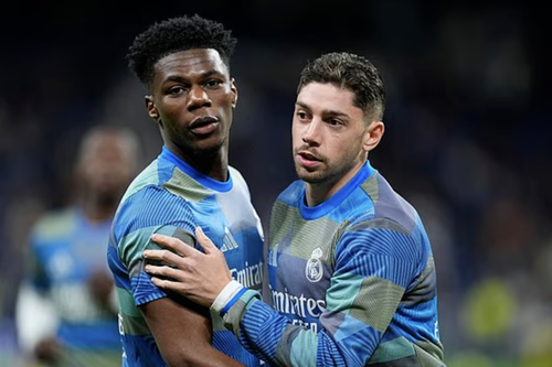 Valverde nhập viện vì ẩu đả với Tchouameni, Mbappe thản nhiên cười đùa