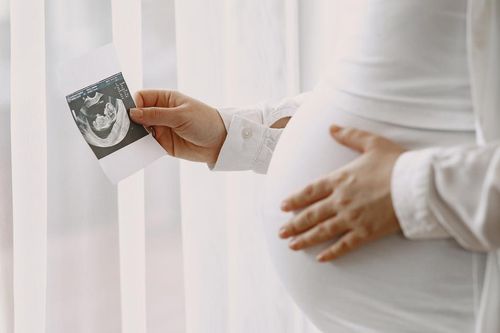 Cô dâu có bầu trước cưới, nhà chồng trở mặt luôn sau ngày đón dâu