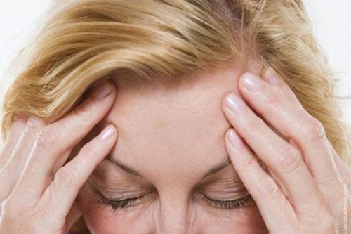 Chóng mặt dữ dội tưởng đột quỵ, hóa ra do 'sỏi tai'