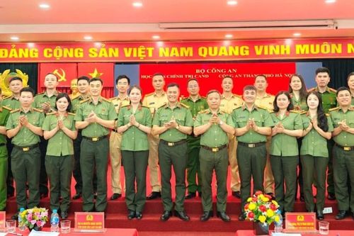 Xây dựng đội ngũ cán bộ, chiến sĩ Công an Thủ đô 'vừa hồng, vừa chuyên'