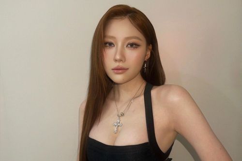 Em gái Trấn Thành lộ ảnh hẹn hò Negav?