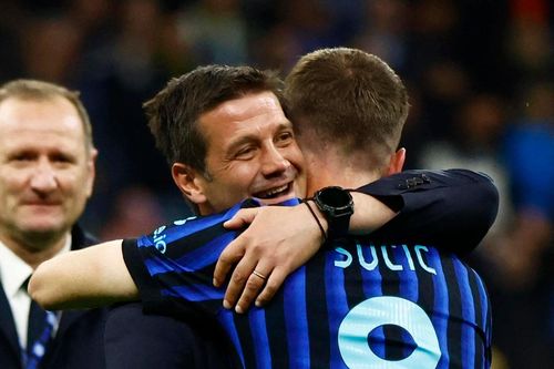 Inter thưởng lớn cho HLV Chivu sau chức vô địch Serie A