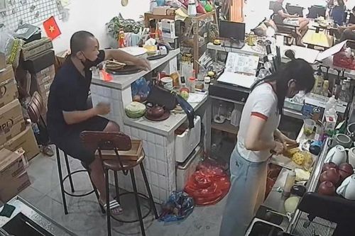 Người đàn ông trộm 8 triệu đồng ở quán cà phê Hà Nội