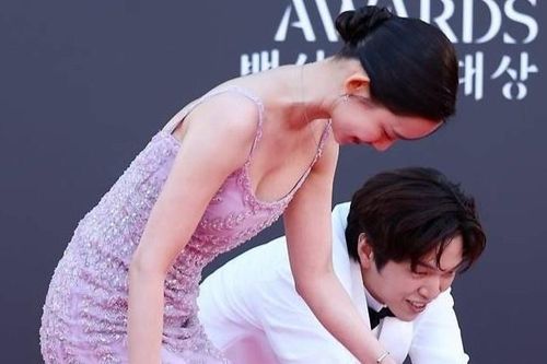 Nữ diễn viên gặp sự cố không ngờ
