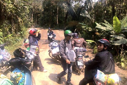 Nhọc nhằn 'gánh chữ' lên non