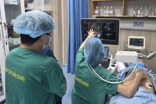 Siêu âm hòa hình thời gian thực - 'mắt thần' trong can thiệp ung thư