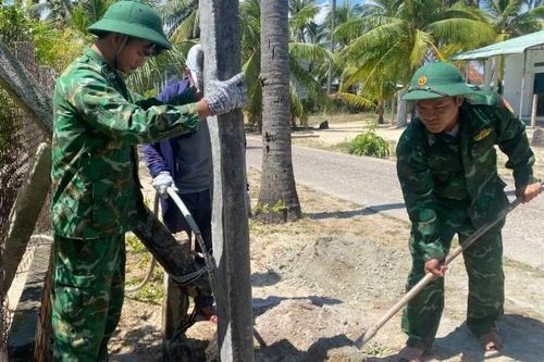Bộ đội Biên phòng Đắk Lắk chung tay xây dựng nông thôn mới, hỗ trợ nhân dân phát triển kinh tế