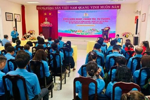 Giáo dục truyền thống, bồi dưỡng lý tưởng cách mạng cho cán bộ Công đoàn