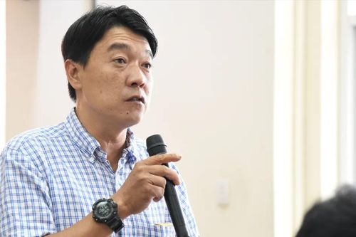 Cử tri kiến nghị chính sách thuế, tiền lương sát hơn với đời sống