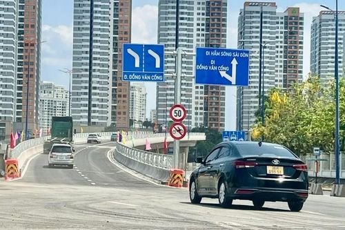 Phân luồng giao thông tạm cầu Giồng Ông Tố và các nhánh cầu vượt nút giao An Phú