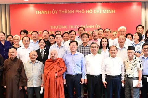 Tiếp tục phát huy truyền thống năng động, sáng tạo, nghĩa tình