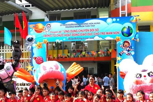 Học sinh mầm non hào hứng về các hoạt động ứng dụng chuyển đổi số