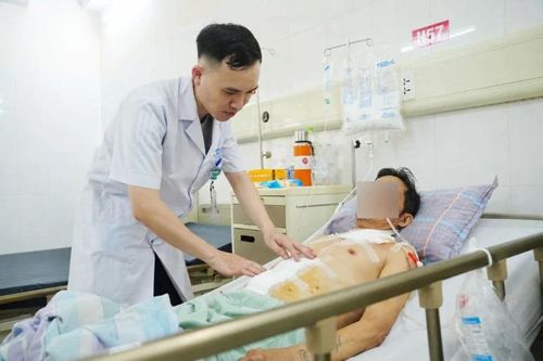 Cắt thực quản, tạo hình ống dạ dày giúp người bệnh ung thư thoát cửa tử