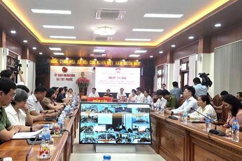 Phó Chủ tịch Quốc hội Nguyễn Hồng Diên tiếp xúc cử tri tỉnh Gia Lai