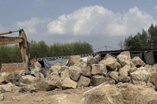 Phát hiện 2 cơ sở khai thác đá trái phép tại Đồng Nai