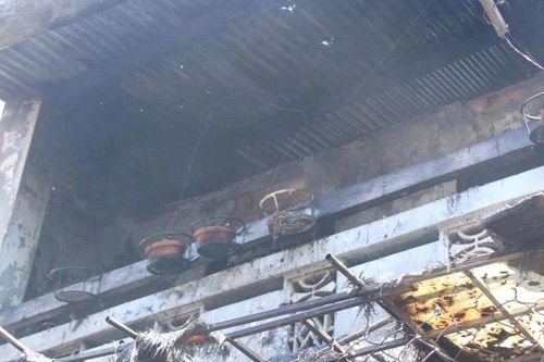 Lửa bùng phát thiêu rụi nhiều tài sản của nhà dân