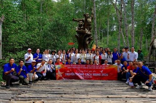 Hành trình về nguồn ý nghĩa của PVEP tại Chiến khu Rừng Sác