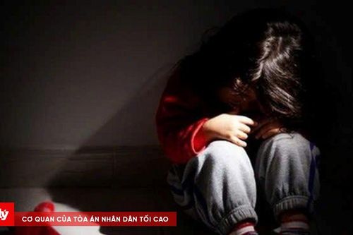 Cánh chim non và những 'vết xước' dưới mái nhà