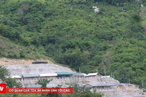 Mỏi mòn chờ dòng nước sạch nơi biên viễn Mường Lát