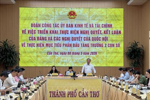 Quốc hội làm việc với Cần Thơ về mục tiêu tăng trưởng 2 con số