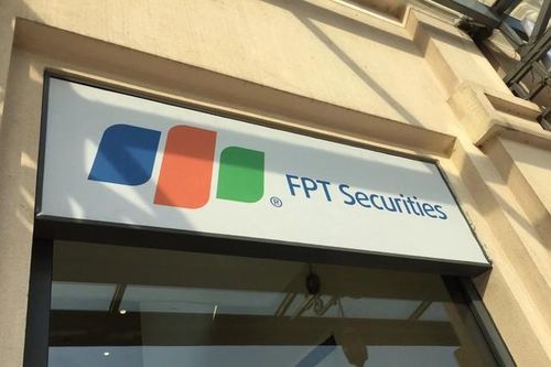 FPTS chốt quyền chia cổ tức tiền mặt 5%, thưởng cổ phiếu tỉ lệ 10:1