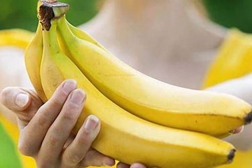 Cặp đôi ăn chuối 'kiểu lạ' để chữa táo bón, bác sĩ hoảng sợ cảnh báo nguy cơ tử vong