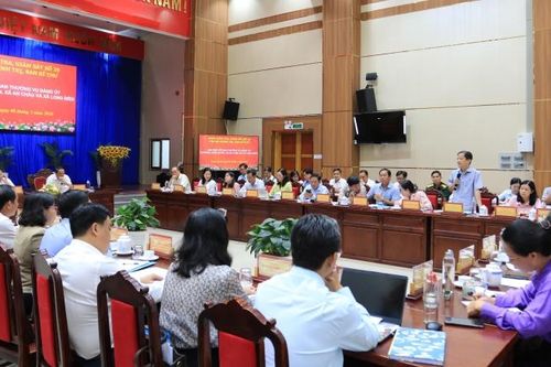 Tạo điều kiện tốt nhất giúp đội ngũ cán bộ, công chức, viên chức yên tâm gắn bó, công tác