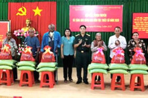 Trung đoàn 1 Sư đoàn 330 tuyên truyền Đề án 57 đến đồng bào dân tộc thiểu số xã An Cư