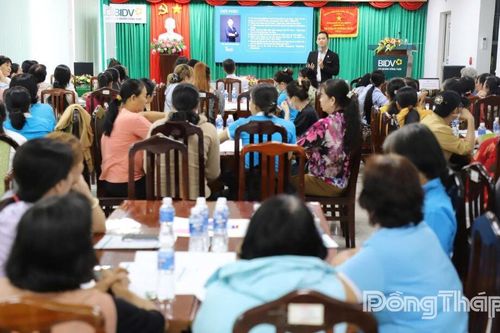 Hơn 100 hội viên phụ nữ tập huấn 'Nâng cao năng lực quản lý và sử dụng công cụ tài chính'