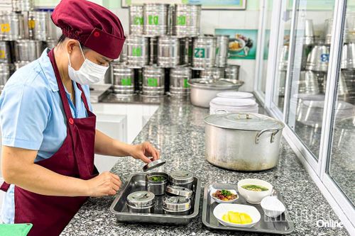 Bảo đảm an toàn thực phẩm tại bếp ăn trường học