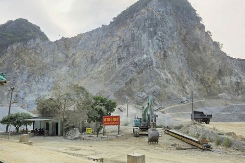 Tạm dừng hoạt động nổ mìn khai thác đá gây ô nhiễm môi trường
