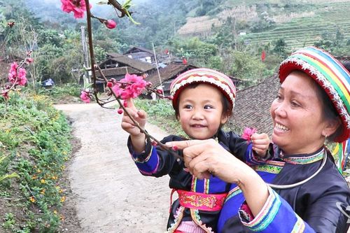 Gìn giữ bản sắc dân tộc từ những việc làm thiết thực