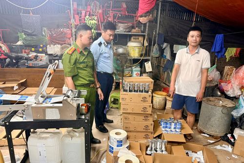 Hà Nội phát hiện dấu hiệu thay đổi nhãn hàng hóa, chuyển hồ sơ sang công an điều tra