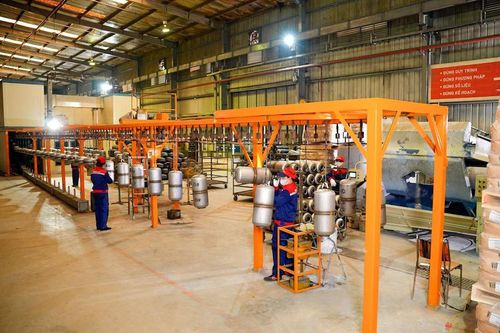 Bình nóng lạnh tráng men ướt: Đắt có 'xắt ra miếng'?