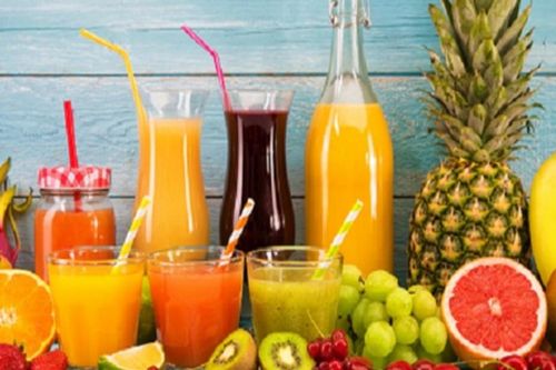 Vì sao nên ăn hoa quả nguyên miếng thay vì uống nước ép?