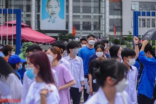 Khi nào học sinh, sinh viên bị dừng miễn giảm học phí?