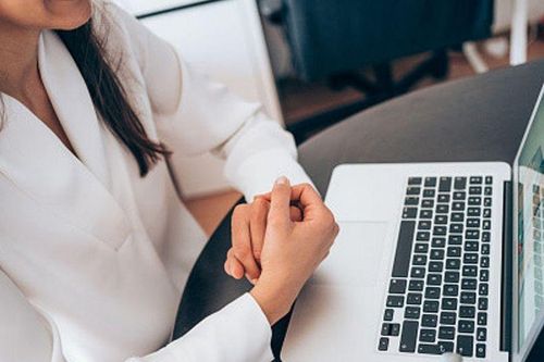 Nhiều người tìm việc bỏ ngang phỏng vấn vì phải 'nói chuyện với AI', cảm giác như độc thoại trước màn hình trống