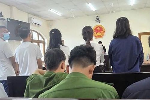Vụ 'Đưa và nhận hối lộ' tại tỉnh Bình Phước (cũ): 7 bị cáo chia nhau 22 năm tù