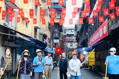 Phụ nữ phường Kim Liên chung tay gỡ 'điểm nghẽn' về môi trường