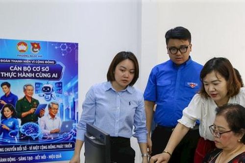 Phường Ngọc Hà khánh thành mô hình 'Phòng học số' cho cán bộ và người dân
