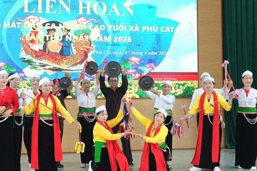 Phú Cát: 'Làng thể thao, làng ca hát'