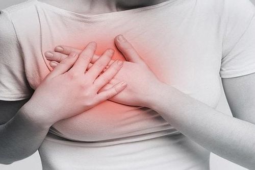 Người phụ nữ 27 tuổi biến dạng ngực sau khi sinh thừa nhận 1 sai lầm nhiều chị em Việt mắc phải