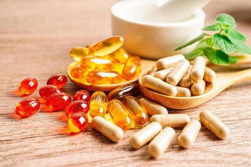 Vì sao nhiều loại vitamin và thực phẩm chức năng không mang lại lợi ích sức khỏe như quảng cáo?