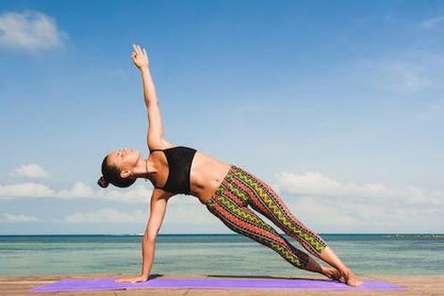8 tư thế yoga giúp bạn hạ nhiệt trong những ngày nóng bức