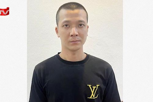 Bắt đối tượng dùng dao đe dọa hai vợ chồng tại bến chờ xe buýt