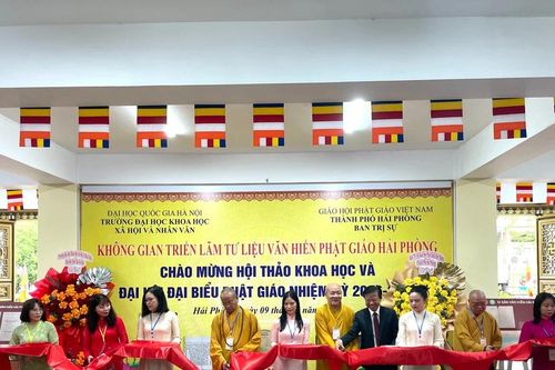 Hội thảo khoa học và Triển lãm 'Tư liệu văn hiến Phật giáo Hải Phòng'