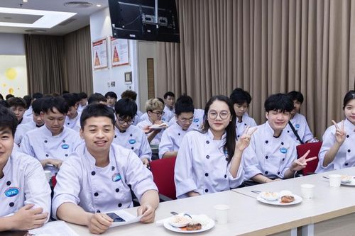 Chuẩn trường nghề siết tiêu chí việc làm