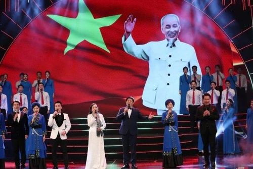 Hà Nội tổ chức nhiều chương trình nghệ thuật kỷ niệm 136 năm Ngày sinh Chủ tịch Hồ Chí Minh